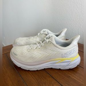 Hoka Women’s Clifton 8 - Size 7